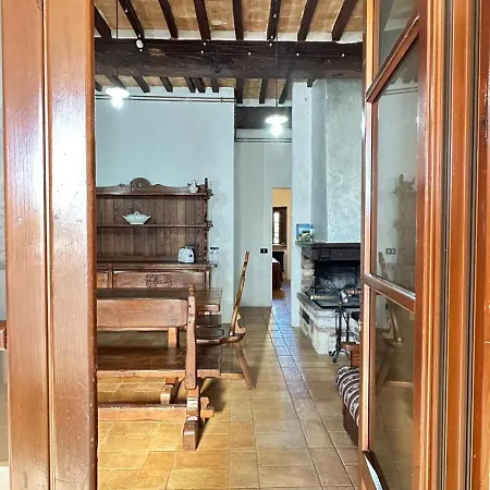 בית חווה Il Borgo Del Lupo Relax Family In Tuscany With Restaurant & Swimming Pool סרטאנו