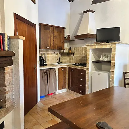Il Borgo Del Lupo Relax Family In Tuscany With Restaurant & Swimming Pool בית חווה *