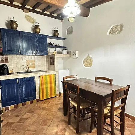 Il Borgo Del Lupo Relax Family In Tuscany With Restaurant & Swimming Pool בית חווה סרטאנו