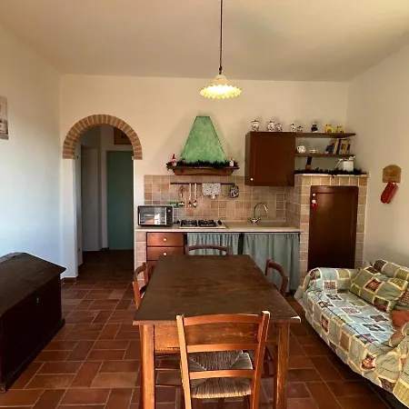 Il Borgo Del Lupo Relax Family In Tuscany With Restaurant & Swimming Pool בית חווה *