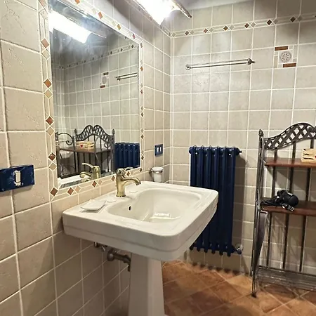Il Borgo Del Lupo Relax Family In Tuscany With Restaurant & Swimming Pool בית חווה סרטאנו
