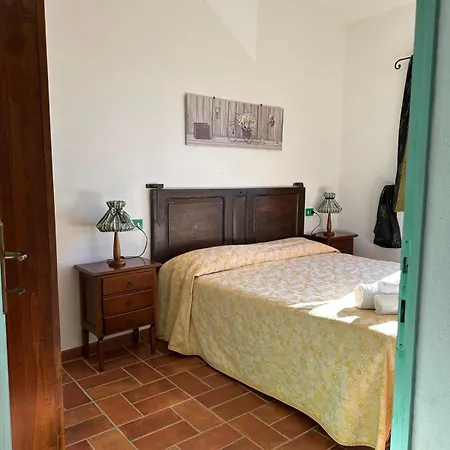 Il Borgo Del Lupo Relax Family In Tuscany With Restaurant & Swimming Pool בית חווה סרטאנו