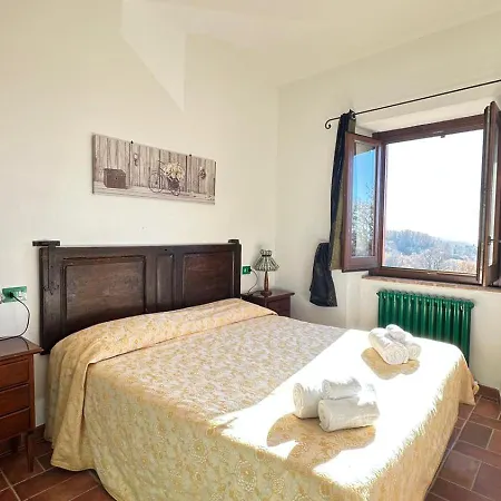 בית חווה Il Borgo Del Lupo Relax Family In Tuscany With Restaurant & Swimming Pool סרטאנו